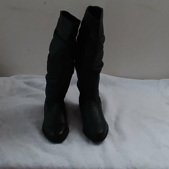 Candid Statements Achevia Boots - Picture 2 of 7